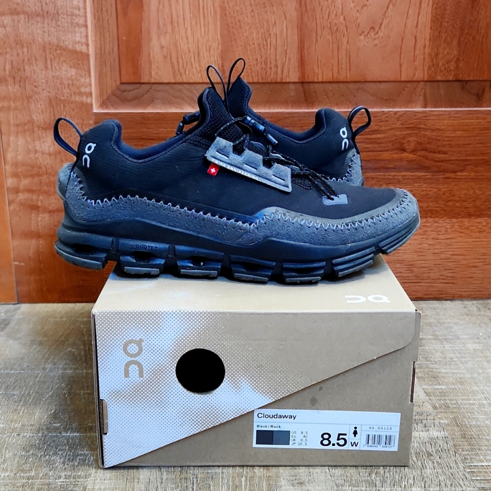ON Cloudaway Sneakers